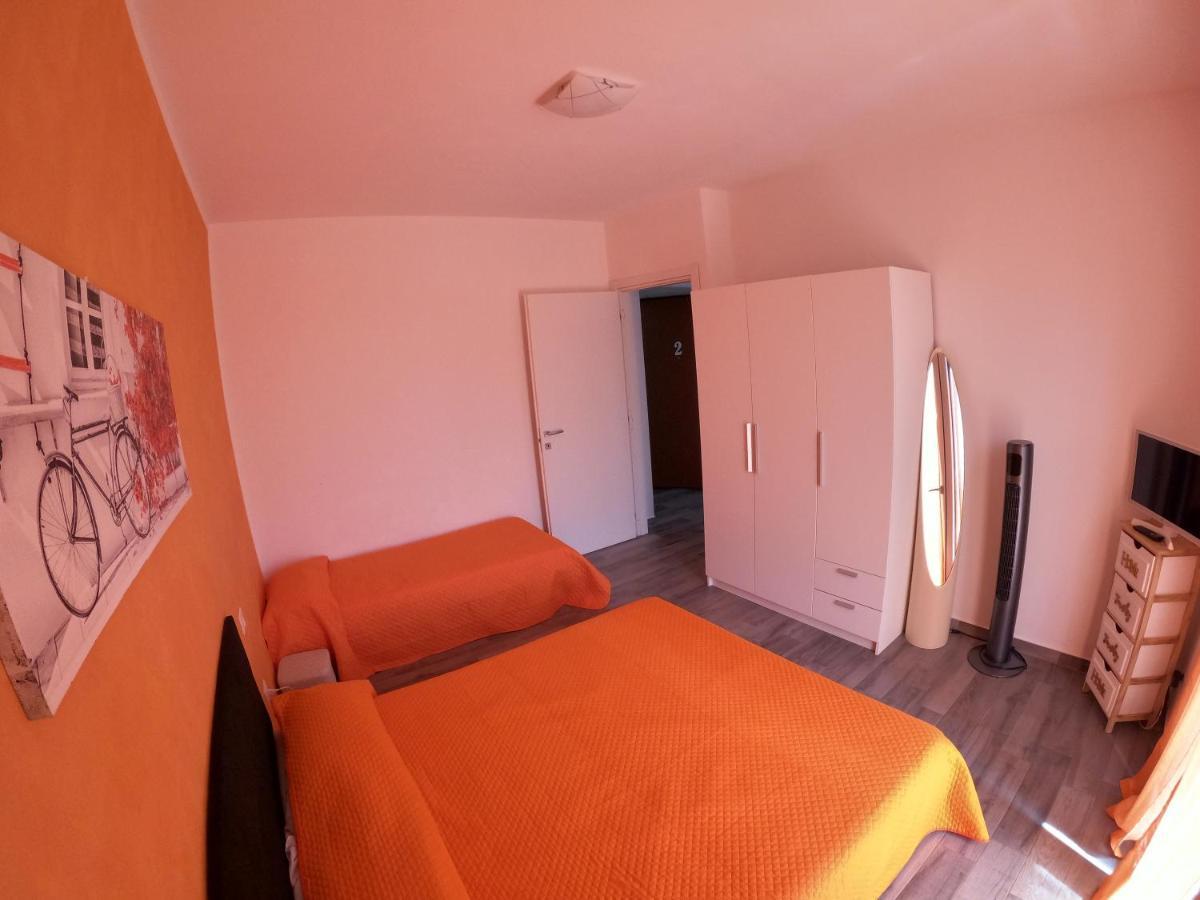 Casa Charlie Apartment Arcisate ภายนอก รูปภาพ